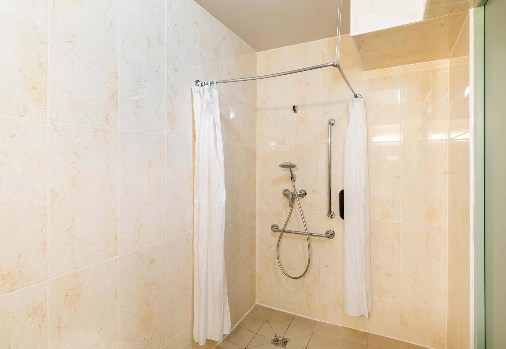 B&B Hotel Lorient Кодан Экстерьер фото